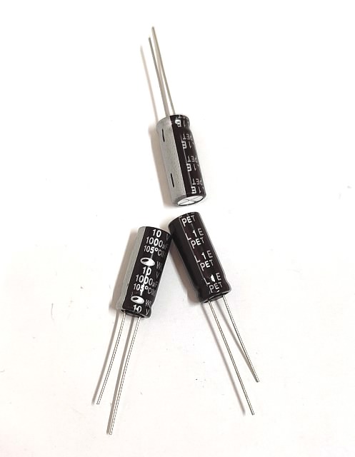 1000UF-10VESR 0820<span style="color: gray; font-family: Arial; font-weight: 200;font-size: 14px;"> C551 </span>