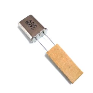 Q4.0MHZ-HC49U<span style="color: gray;  font-family: Arial; font-weight: 200;font-size: 14px;"> 17178</span>